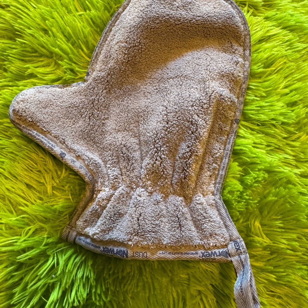 Norwex Microfiber Dusting Mitt NEW